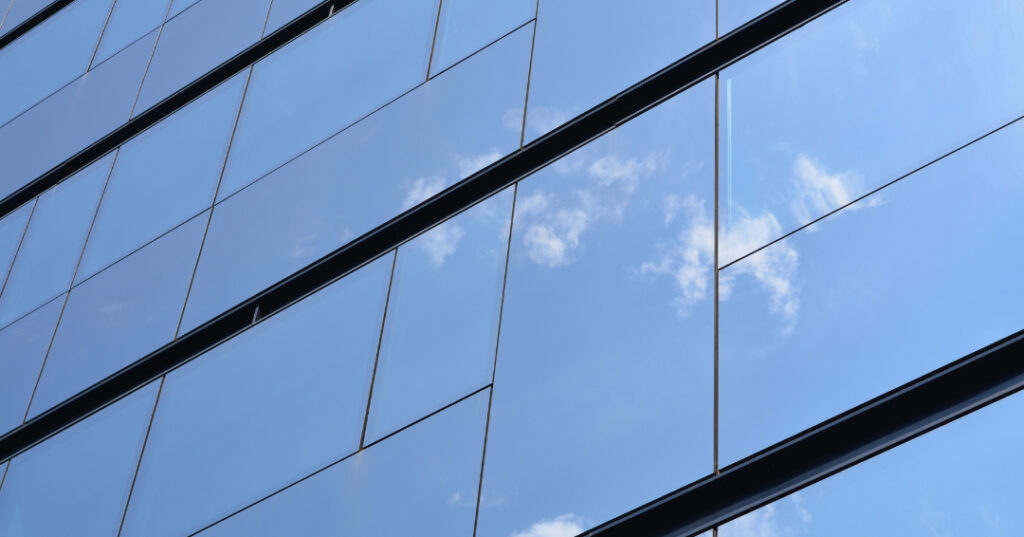 fachada de vidro em Londrina